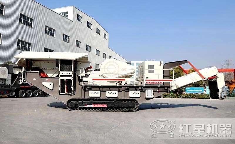 大型采石場(chǎng)用以柴油為動(dòng)力的履帶破碎機(jī)更高產(chǎn)、環(huán)保